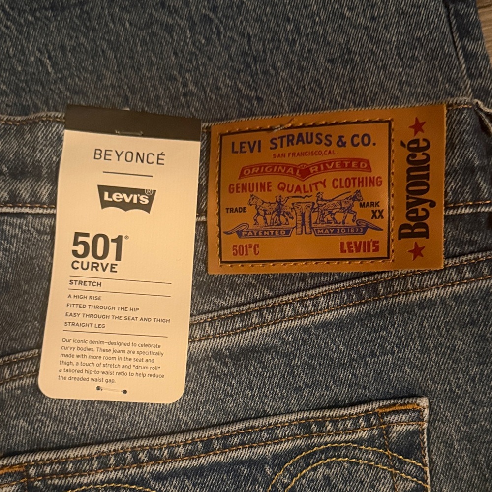 Beyonce x Levi's 501 Curve Stretch Jeans in Blue